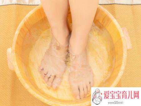 香港验血查男女准确率是多少,用艾叶泡脚能助孕吗